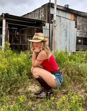 Haley Lu Richardson OnlyFans Leaked Free Thumbnail Picture - #cNvpDP0plW