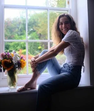 Haley Lu Richardson OnlyFans Leaked Free Thumbnail Picture - #gf1uk4ya4E