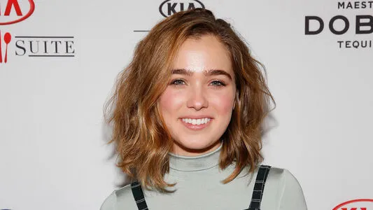 Haley Lu Richardson OnlyFans Leaked Free Thumbnail Picture - #j7uTS5gnMm
