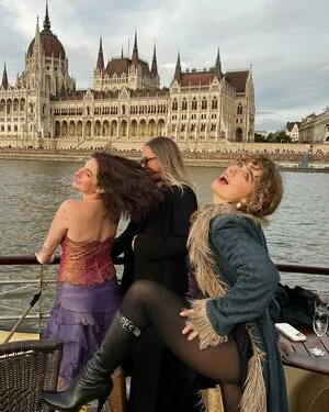 Haley Lu Richardson OnlyFans Leaked Free Thumbnail Picture - #vXNwpqbw2a