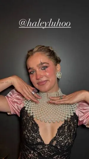 Haley Lu Richardson OnlyFans Leaked Free Thumbnail Picture - #vYSnJJ6ra2