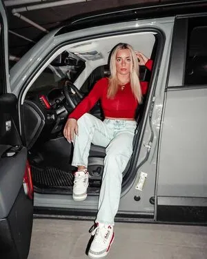 Haleylarsonnn OnlyFans Leaked Free Thumbnail Picture - #4tkePzqkcf