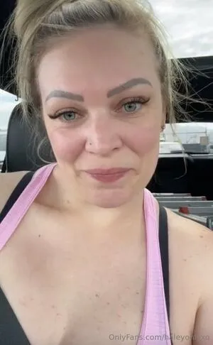 Haleyonlyxo OnlyFans Leaked Free Thumbnail Picture - #5zY5RDeP12