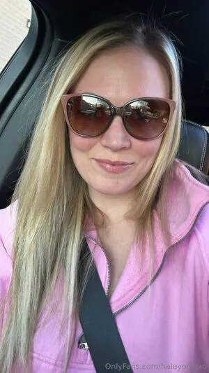 Haleyonlyxo OnlyFans Leaked Free Thumbnail Picture - #t45LLKAq6I