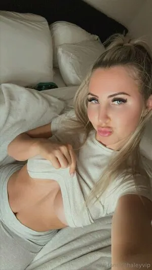 Haleyysmith OnlyFans Leaked Free Thumbnail Picture - #45xHr4DDk8