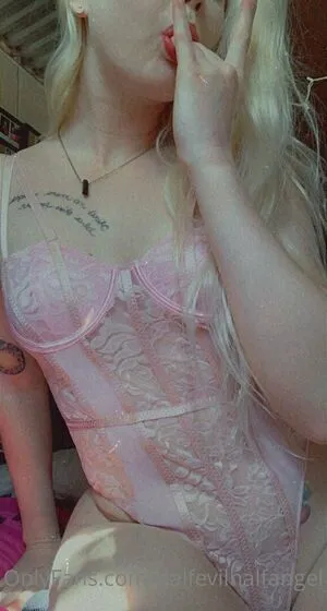 Halfevilhalfangel OnlyFans Leaked Free Thumbnail Picture - #Q8Tg7xDPV6