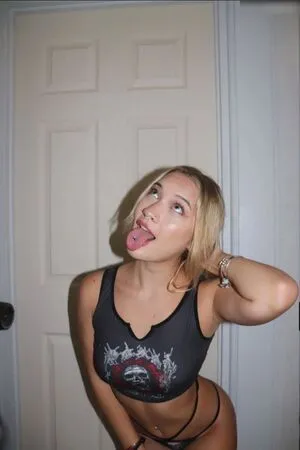 Halia Beamer OnlyFans Leaked Free Thumbnail Picture - #DNocAgu02P