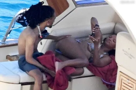 Halle Bailey OnlyFans Leaked Free Thumbnail Picture - #3UySQGbZAf