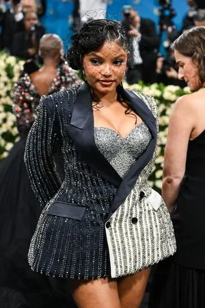 Halle Bailey OnlyFans Leaked Free Thumbnail Picture - #7ZN2iruTYk