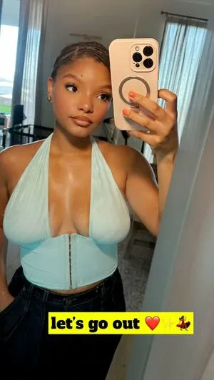 Halle Bailey OnlyFans Leaked Free Thumbnail Picture - #8jGNkamu3u