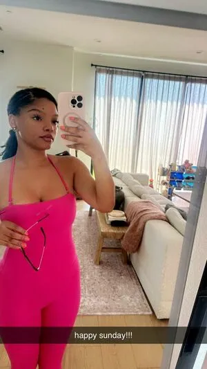 Halle Bailey OnlyFans Leaked Free Thumbnail Picture - #MwnNKaMlZ2