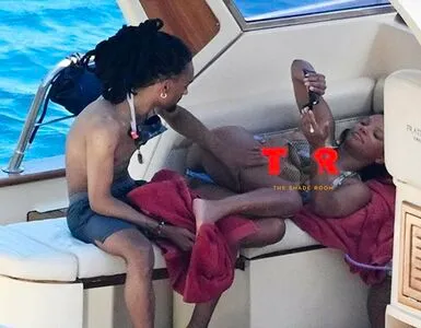 Halle Bailey OnlyFans Leaked Free Thumbnail Picture - #UykuLISteW