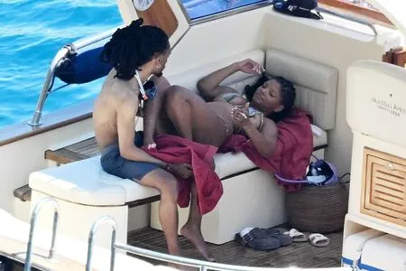 Halle Bailey OnlyFans Leaked Free Thumbnail Picture - #p2EshjmvWl