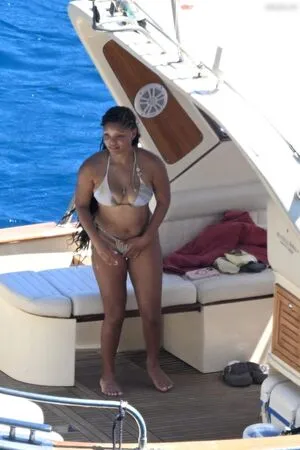 Halle Bailey OnlyFans Leaked Free Thumbnail Picture - #tSlG2ecUg3