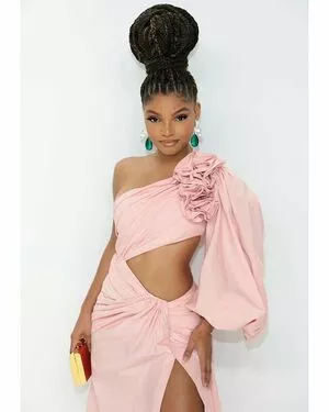 Halle Bailey OnlyFans Leaked Free Thumbnail Picture - #27Mh7fxyEH