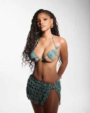 Halle Bailey OnlyFans Leaked Free Thumbnail Picture - #4gR2vBngNY