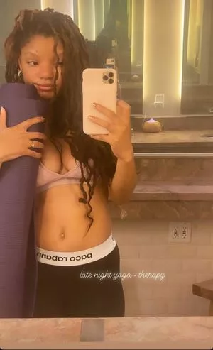 Halle Bailey OnlyFans Leaked Free Thumbnail Picture - #4hEkpzD3eC