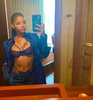 Halle Bailey OnlyFans Leaked Free Thumbnail Picture - #6ZlVv6Qepe