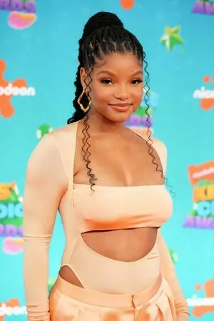 Halle Bailey OnlyFans Leaked Free Thumbnail Picture - #E4cuMlWhtx