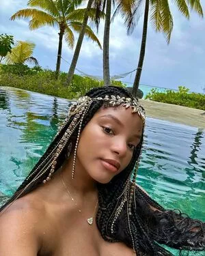 Halle Bailey OnlyFans Leaked Free Thumbnail Picture - #EWBKq5Eq8p