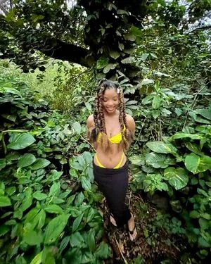 Halle Bailey OnlyFans Leaked Free Thumbnail Picture - #IzGwiD9S1c