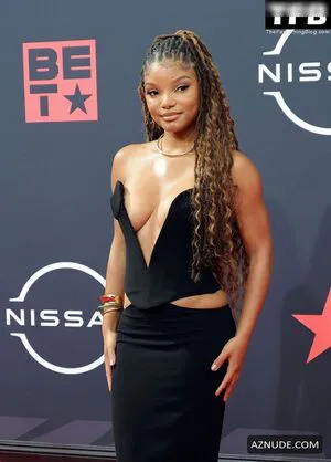 Halle Bailey OnlyFans Leaked Free Thumbnail Picture - #JjqZkyliVO