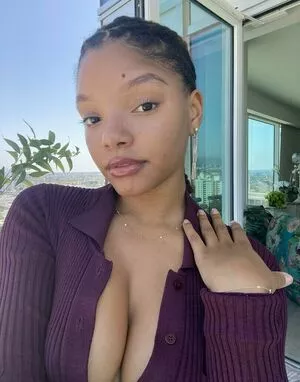 Halle Bailey OnlyFans Leaked Free Thumbnail Picture - #KpdASN6lDH