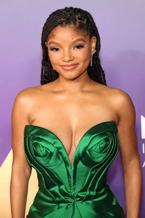Halle Bailey OnlyFans Leaked Free Thumbnail Picture - #LDxJA2QHBJ