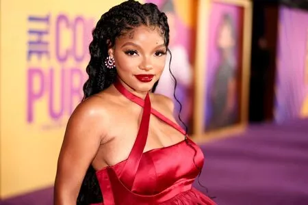 Halle Bailey OnlyFans Leaked Free Thumbnail Picture - #OAcJCBKs54