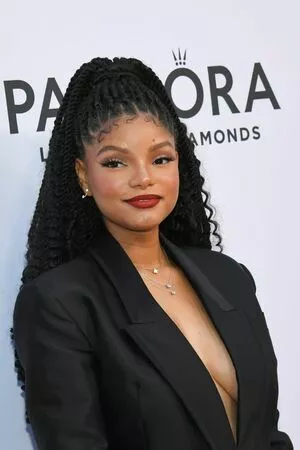 Halle Bailey OnlyFans Leaked Free Thumbnail Picture - #Pp18iaNLGD