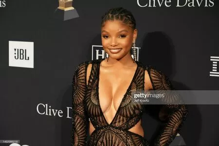 Halle Bailey OnlyFans Leaked Free Thumbnail Picture - #Q4UJPr7U7v