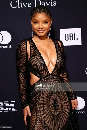 Halle Bailey OnlyFans Leaked Free Thumbnail Picture - #QyZbCCP7iM