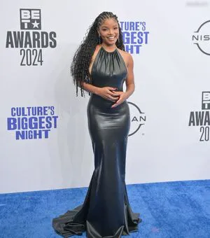 Halle Bailey OnlyFans Leaked Free Thumbnail Picture - #RR5JakIOC0