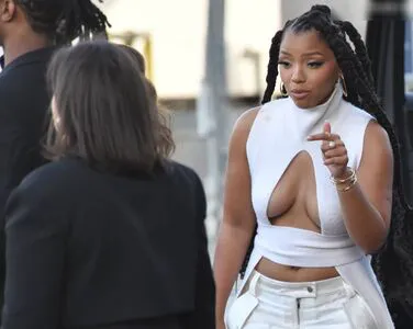 Halle Bailey OnlyFans Leaked Free Thumbnail Picture - #Zj7Bx9fLny