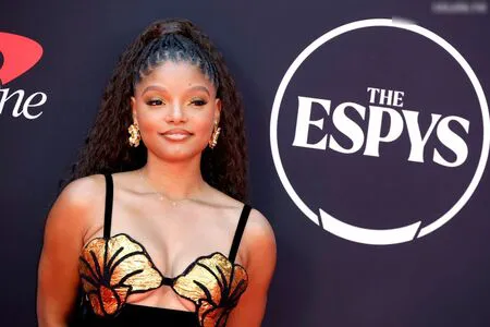 Halle Bailey OnlyFans Leaked Free Thumbnail Picture - #bJhlUTtq7g