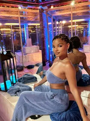 Halle Bailey OnlyFans Leaked Free Thumbnail Picture - #cuuiwDamY2