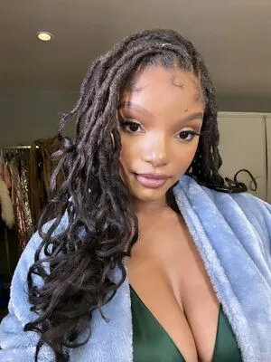 Halle Bailey OnlyFans Leaked Free Thumbnail Picture - #eB86RB6eAb