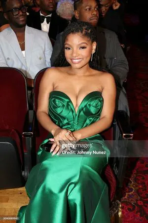 Halle Bailey OnlyFans Leaked Free Thumbnail Picture - #lNVohVqzXB