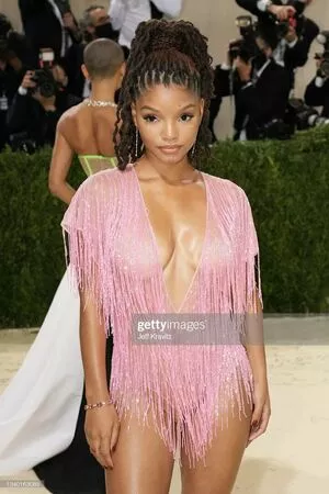 Halle Bailey OnlyFans Leaked Free Thumbnail Picture - #r9KDAFOzU6