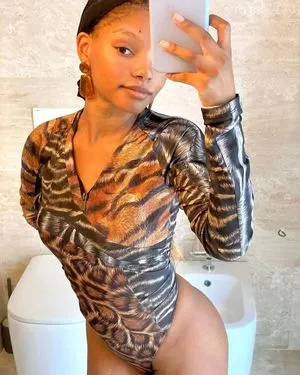Halle Bailey OnlyFans Leaked Free Thumbnail Picture - #xCG1Wqgnpv