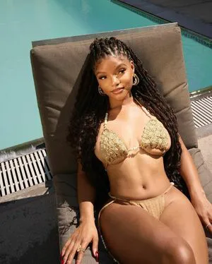 Halle Bailey OnlyFans Leaked Free Thumbnail Picture - #xJ8AWf4IBw