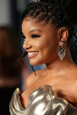 Halle Bailey OnlyFans Leaked Free Thumbnail Picture - #xNHrpqY9Sj