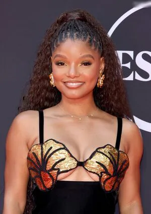 Halle Bailey OnlyFans Leaked Free Thumbnail Picture - #y2yh2STv3G