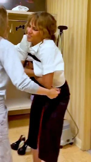 Halle Berry OnlyFans Leaked Free Thumbnail Picture - #3L2FDoHLnB