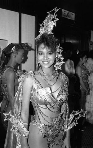 Halle Berry OnlyFans Leaked Free Thumbnail Picture - #DGU9b9gWMy