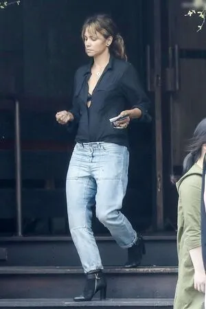 Halle Berry OnlyFans Leaked Free Thumbnail Picture - #FW5ndfCqLE