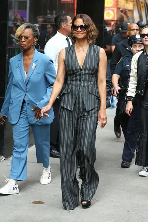 Halle Berry OnlyFans Leaked Free Thumbnail Picture - #JWiAqI5FE3