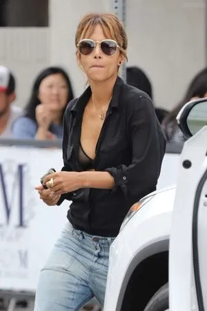 Halle Berry OnlyFans Leaked Free Thumbnail Picture - #bDs1QEeoKH