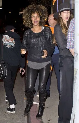 Halle Berry OnlyFans Leaked Free Thumbnail Picture - #cb1tPju7Yt