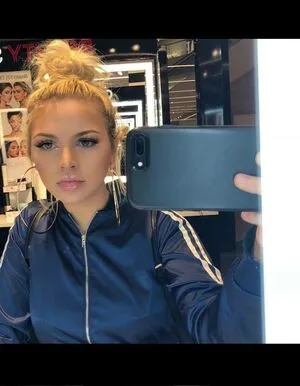 Halle Kirk OnlyFans Leaked Free Thumbnail Picture - #8szEXOuAQi